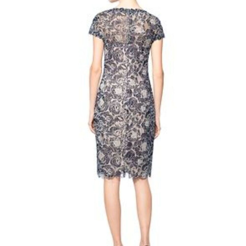 Tadashi Shoji Navy Cream Floral Lace Dress Size 6P Romantic Feminine Trendy - Picture 8 of 8